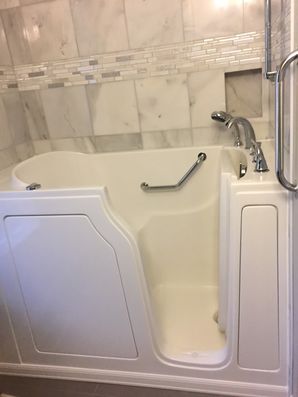 Accessible Bathtub in Farmers Branch by Independent Home Products, LLC